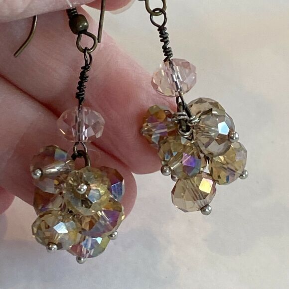 Vintage pierced earrings AB faceted crystals drop dangle style elegant romantic - Picture 3 of 5